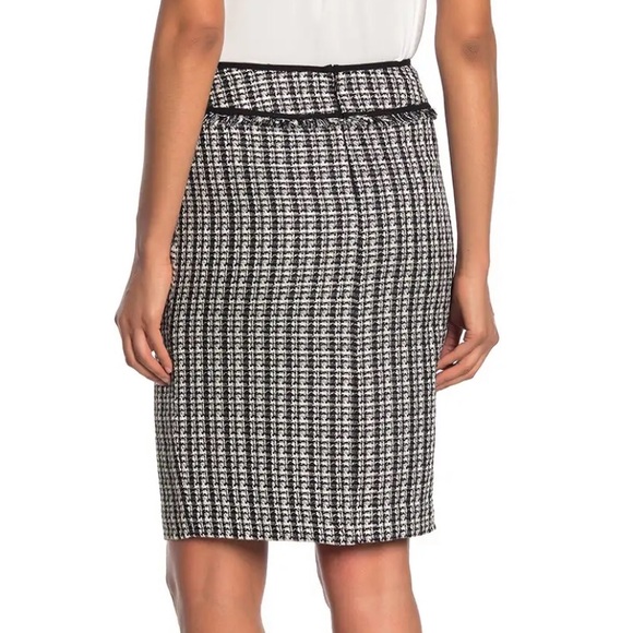 ✨NWT Calvin Klein Tweed Fringe Pencil Skirt - Picture 1 of 4